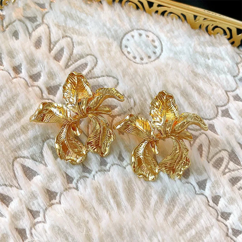 Vintage Geometric Metal Petal Flower Stud Earrings - Orchid Boutique Shop